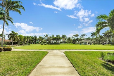 Beautifully Upgraded Villa with Water View - Steps from the