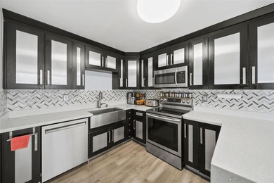 Stunning direct ocean views and beach access on Millionaire's