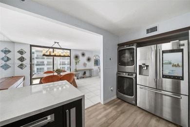 Stunning direct ocean views and beach access on Millionaire's