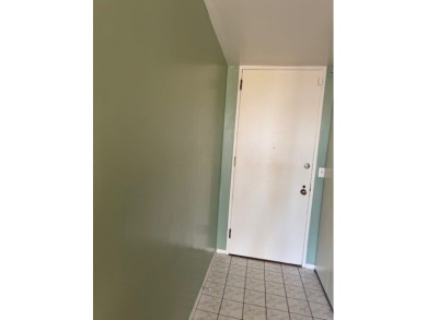 WELCOME TO THE STUNNING, EXTREMELY SUN-FILLED 1 BEDROOM CONDO