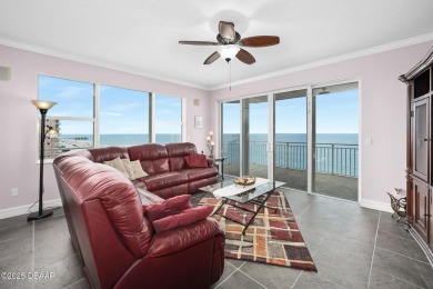 Oceanfront Penthouse with Panoramic Views in Boutique Kingston