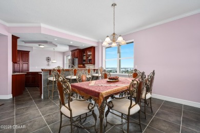 Oceanfront Penthouse with Panoramic Views in Boutique Kingston