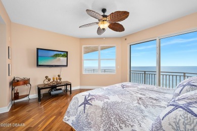 Oceanfront Penthouse with Panoramic Views in Boutique Kingston