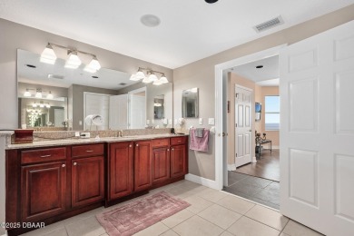 Oceanfront Penthouse with Panoramic Views in Boutique Kingston