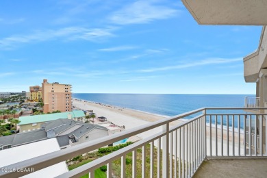 Oceanfront Penthouse with Panoramic Views in Boutique Kingston