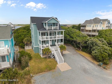 Nestled in the heart of North Topsail Beach in a quiet