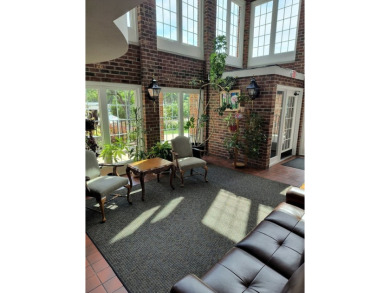 Beautiful large penthouse condo rarely available quiet end unit