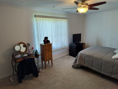 Beautiful large penthouse condo rarely available quiet end unit