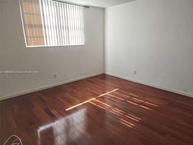 * OPPORTUNITY* BEAUTIFUL 1 BED/ 1 BATH - 1,005 SF - WOOD &