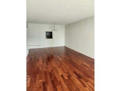 * OPPORTUNITY* BEAUTIFUL 1 BED/ 1 BATH - 1,005 SF - WOOD &
