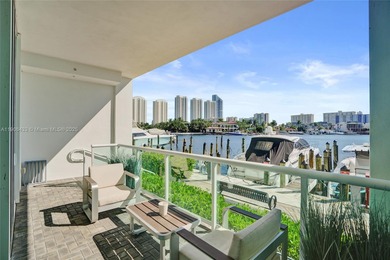 Introducing a spectacular, renovated 2BD+Den/3BA townhome at 400