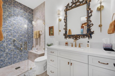 Only minutes away from El Paseo, The River and the new Disney