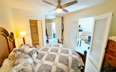 This luxurious top-floor Lake View condo offers breathtaking