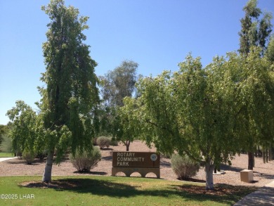 This luxurious top-floor Lake View condo offers breathtaking