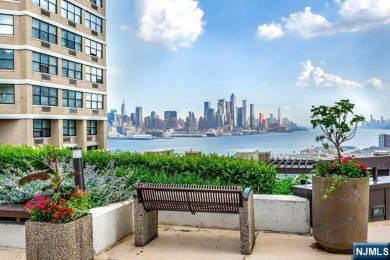 Spacious open floor plan overlooking Hudson River and amazing