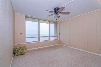 Ocean Drive with the ULTIMATE view. You can't get more water