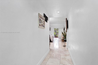 Cozy and Bright apartment with 2 bedrooms, 1 bathroom, a fully