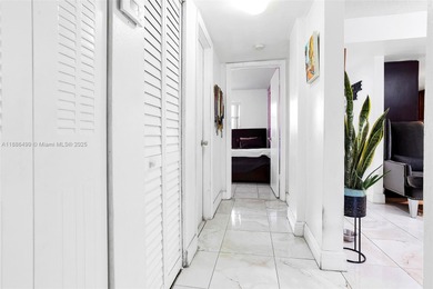 Cozy and Bright apartment with 2 bedrooms, 1 bathroom, a fully