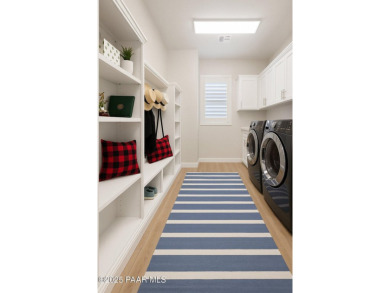 Beautiful 2 Bed + Den, 2 Bath home in the prestigious Prescott