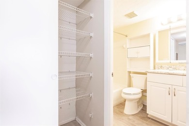 MOTIVATED SELLER!  Seller will provide a 13 mos. CHOICE ULTIMATE