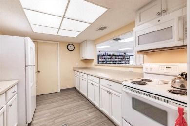 MOTIVATED SELLER!  Seller will provide a 13 mos. CHOICE ULTIMATE