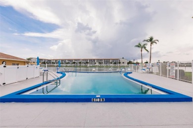 MOTIVATED SELLER!  Seller will provide a 13 mos. CHOICE ULTIMATE