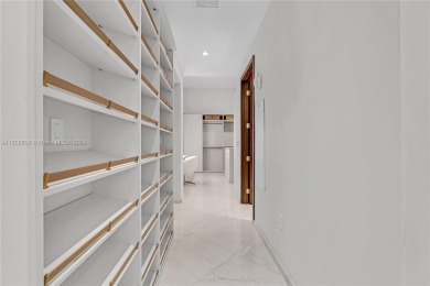 WHAT YOU HAVE BEEN WAITING FOR!  ULTIMATE LUXURY MASTERPIECE