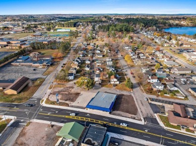 Prime commercial opportunity in a high-traffic, highly visible