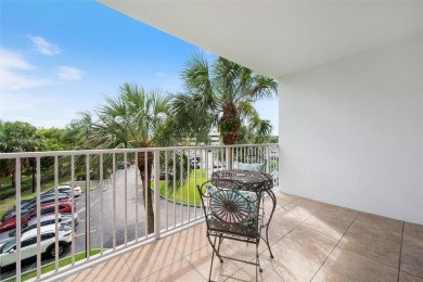 Spacious 1 bed / 1.5 bath condo updated and ready for your