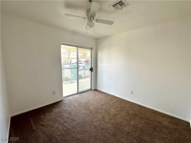 Ground-level condo in the desirable Bay Sands community