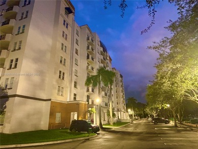 Bathed in natural light, this spacious 7th-floor split 2BR/2BA