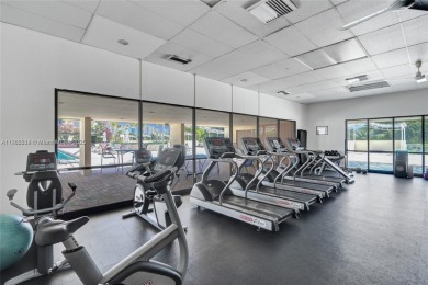 Don't miss the opportunity to live in the Heart of Aventura!!!