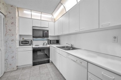 PRICE TO SELL BRING YOUR INVESTORS  ! Enjoy Beautiful Beach and