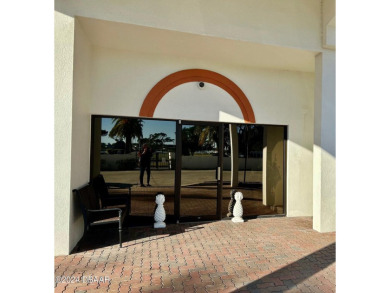 Riverside On The Park Condominium offers an exclusive location