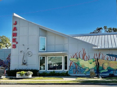 Riverside On The Park Condominium offers an exclusive location