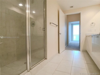 Gorgeous and spacious 2 bed 2 bath condo. High end building at