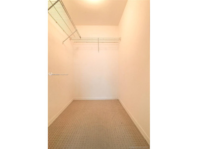 Gorgeous and spacious 2 bed 2 bath condo. High end building at