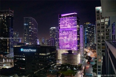 Gorgeous and spacious 2 bed 2 bath condo. High end building at