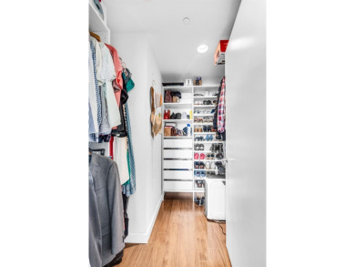 Prominent, luxurious building located in Brickell District! The