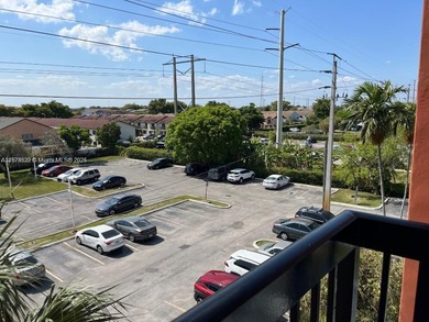 Priced to sell. 2/2 corner unit on 4th floor in a great location