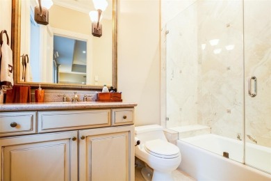 Stunning Point Lot Estate in Las Olas' Prestigious & Gated Seven