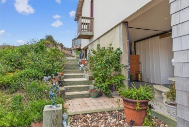 INCREDIBLE ARCHITECTURE, STUNNING GULF VIEWS, ELEVATOR ACCESS