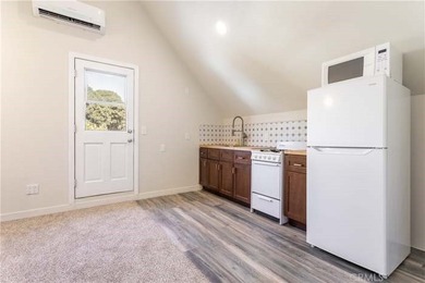 Welcome to 1003 Calzona Street in the beautiful city of Los