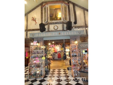 Well established one of a kind tourist attraction offered for