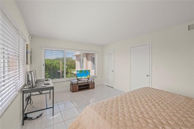 Beautiful Atlantic Ocean and Hugh Taylor Birch State Park views