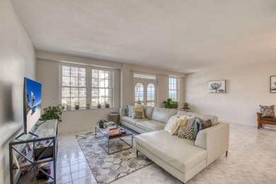 Beautiful condo on beach/ocean with exceptional views and close