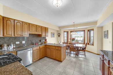 Bright and spacious 2-bed, 2-bath condo in Long Run Creek, an