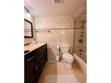 This beautifully updated and spacious split 2 beds/2 baths