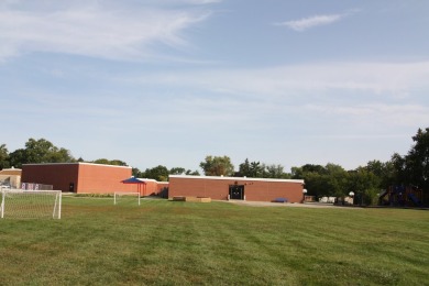 Prime Mixed-Use Commercial Office Building in the Heart of