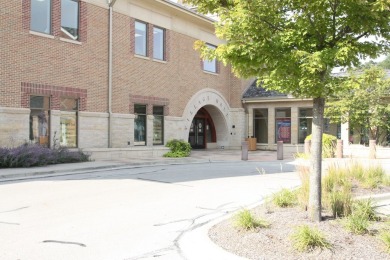 Prime Mixed-Use Commercial Office Building in the Heart of